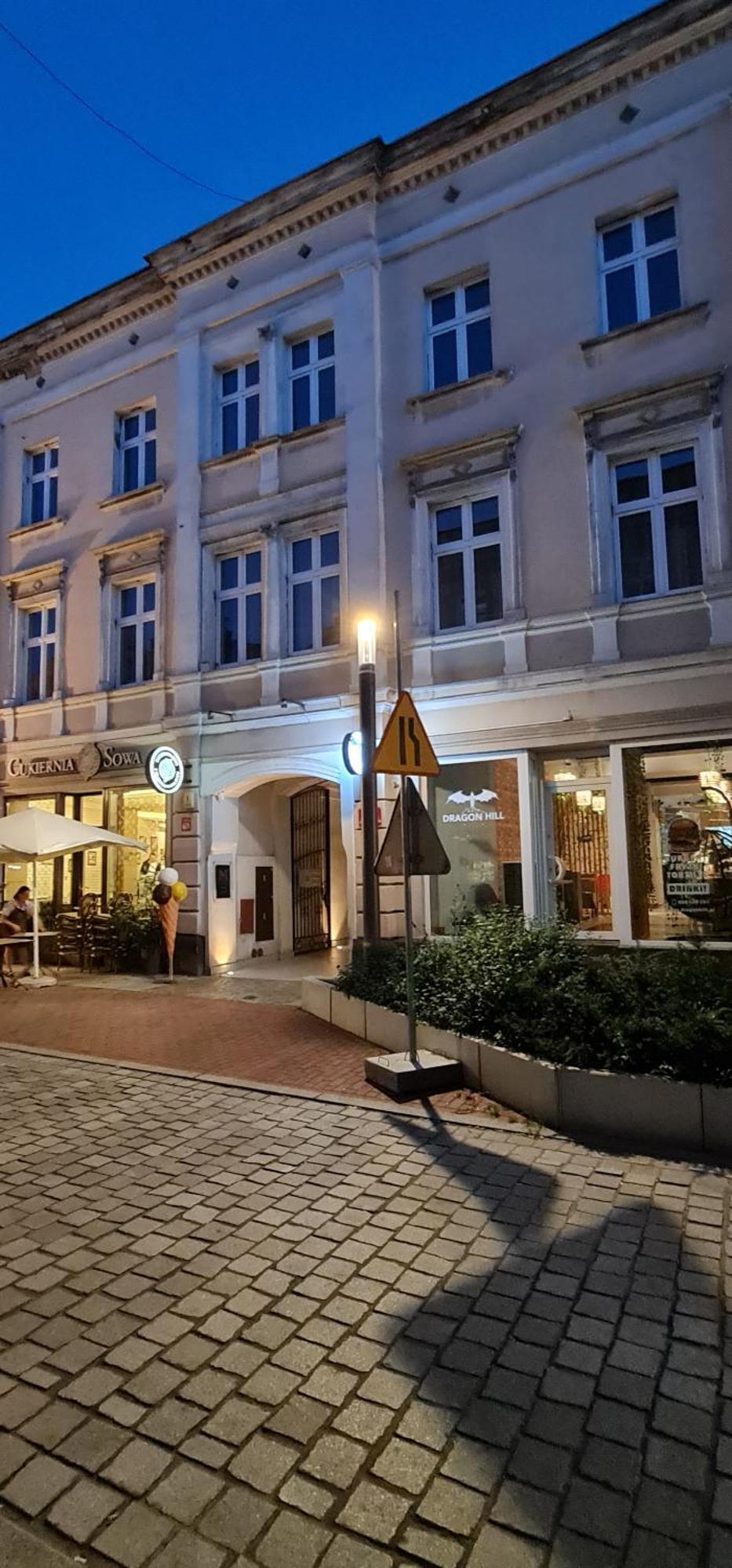 Rezydencja Marzec Гнезно Экстерьер фото